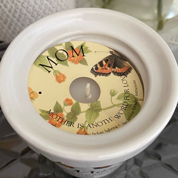 🆕🕯️ VINTAGE HISTORY & HERALDRY “MOM” SINGLE WICK CANDLE. 3.5”. COLLECTIBLE! - Picture 3 of 12